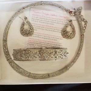 Heirloom jewerly set by Premier Designs